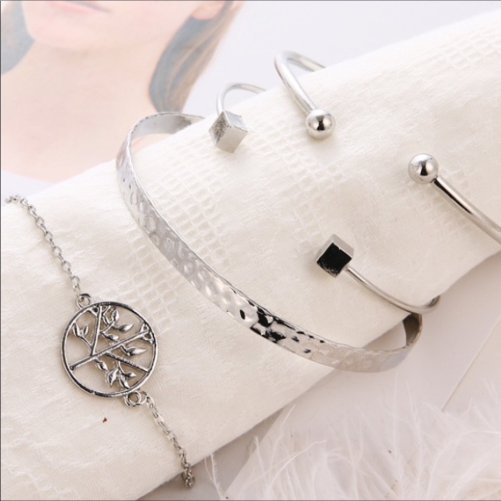Beautiful set of 4 bracelets